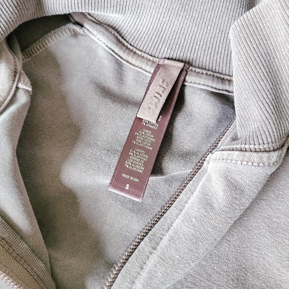 SKIMS Outdoor Track Jacket - Picture 5 of 5